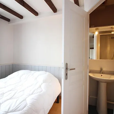 Apartment F3 De 50m² Au Coeur De Mont-dore Avec 2 Chambres, Cuisine Equipee Et 2 Salles D'eau - Fr-1-415-145 *