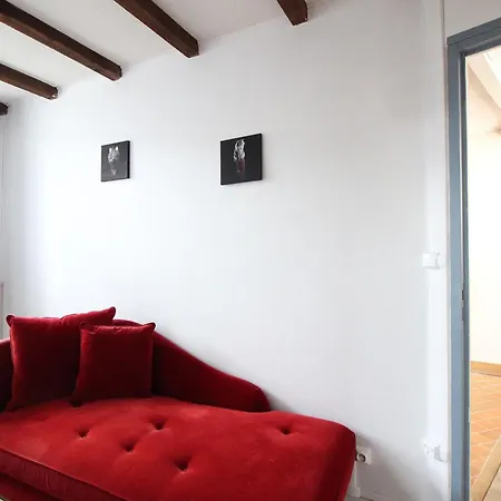 Apartment F3 De 50m² Au Coeur De Mont-dore Avec 2 Chambres, Cuisine Equipee Et 2 Salles D'eau - Fr-1-415-145
