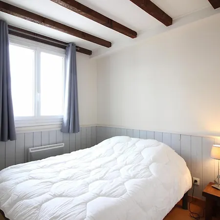 Apartment F3 De 50m² Au Coeur De Mont-dore Avec 2 Chambres, Cuisine Equipee Et 2 Salles D'eau - Fr-1-415-145 *