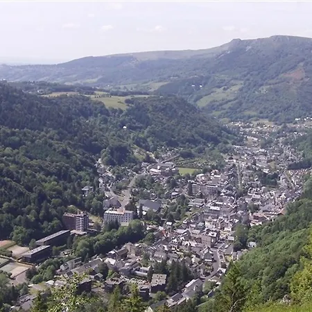 F3 De 50m² Au Coeur De Mont-dore Avec 2 Chambres, Cuisine Equipee Et 2 Salles D'eau - Fr-1-415-145 *
